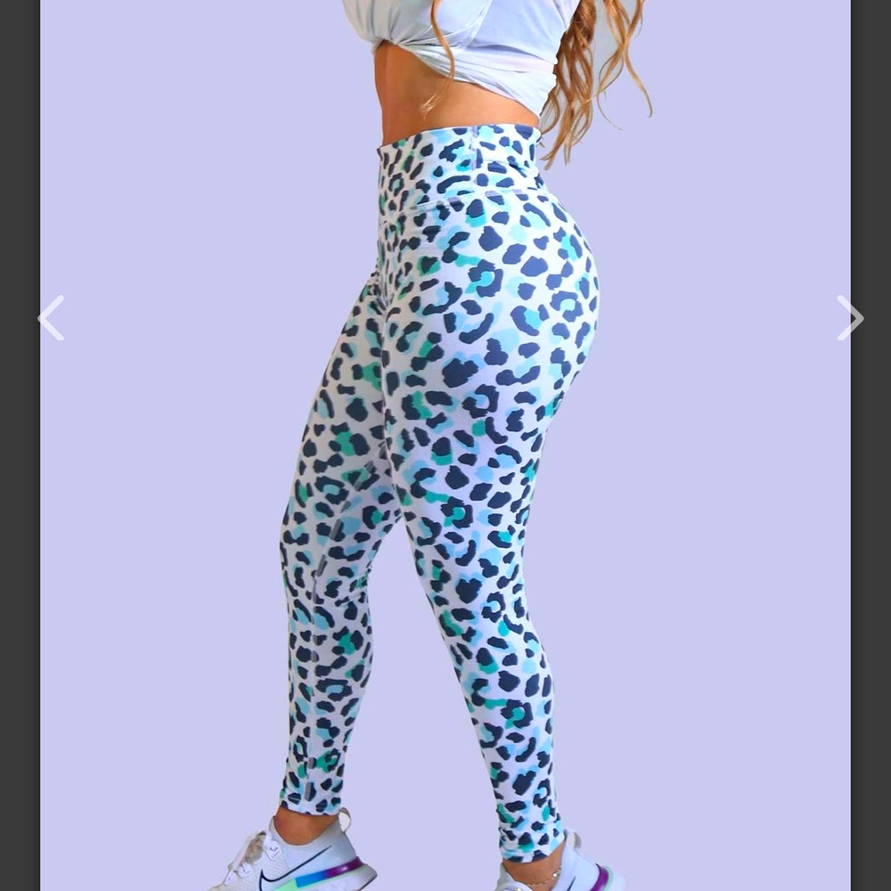 Teal leopard leggings
